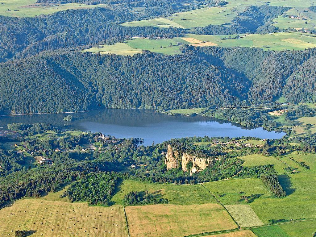 Les Chenets Villa Chambon-sur-Lac Luaran gambar