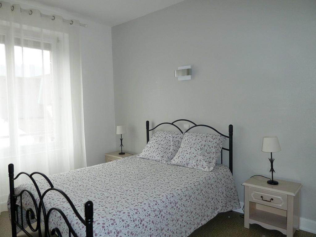 Les Chenets Villa Chambon-sur-Lac Luaran gambar